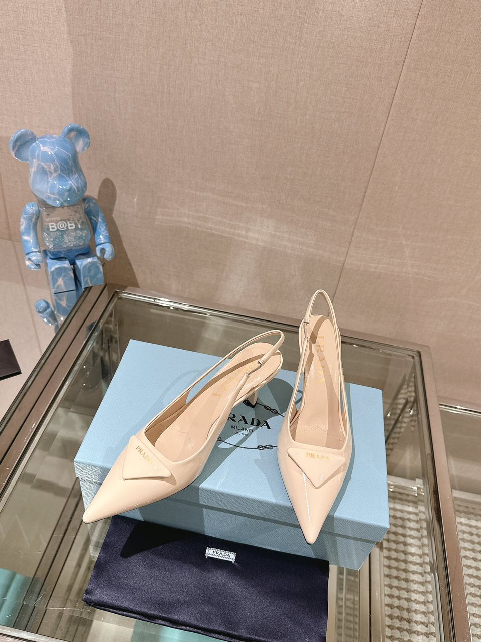 Prada Scarpin Slingback Nude/bege.