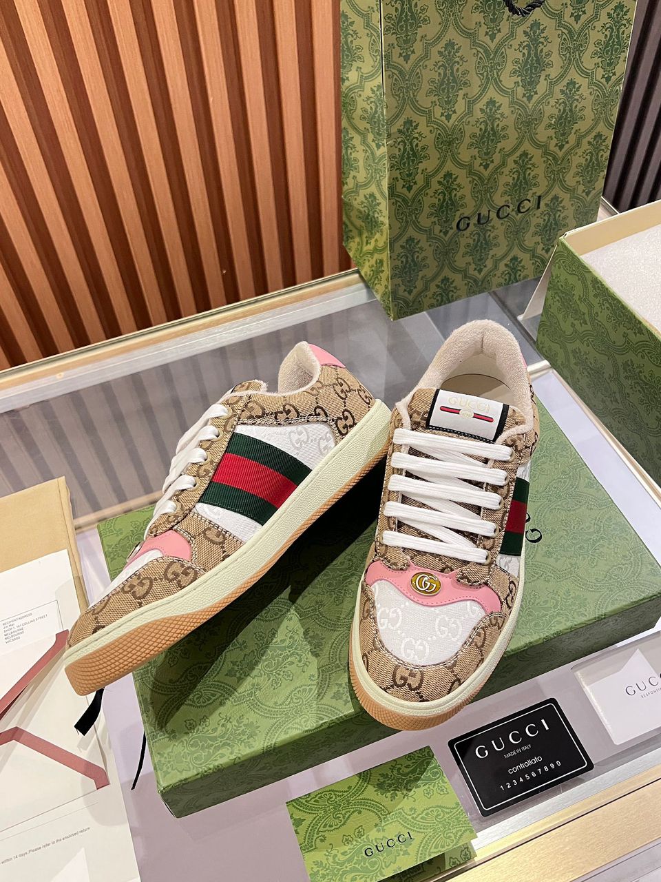 Gucci Distressed Screener Pink