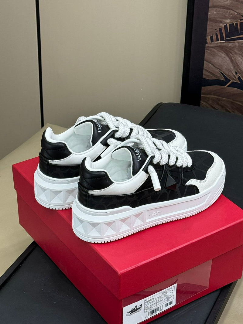Valentino Garavani One Stud Panelled Sneakers