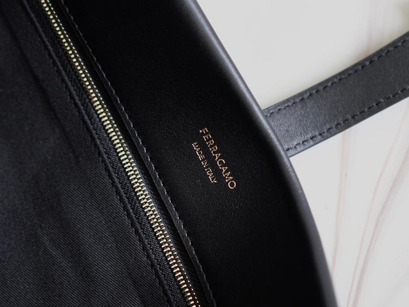 Ferragamo Women Leather Tote Bag