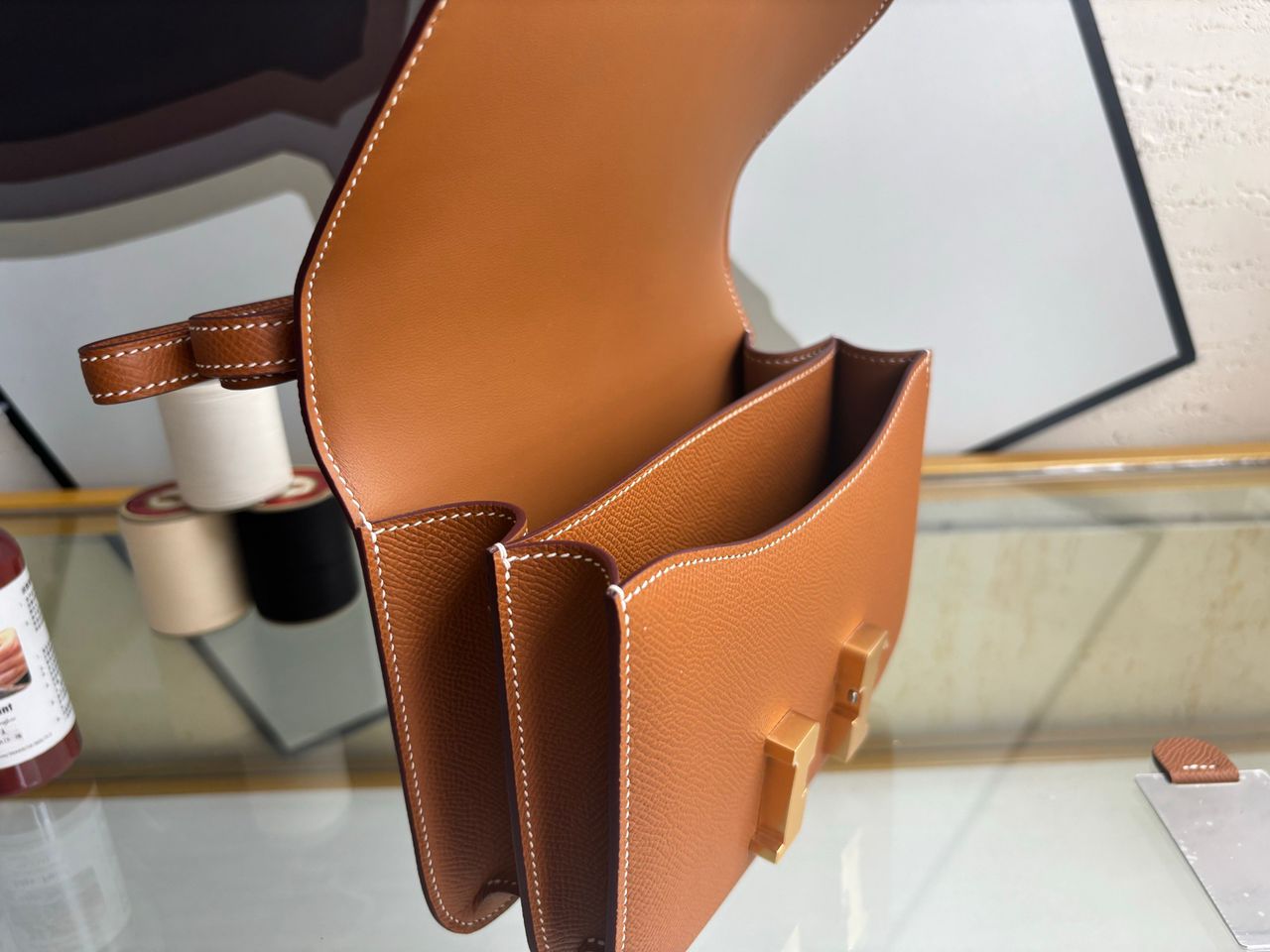 Hermès Constance