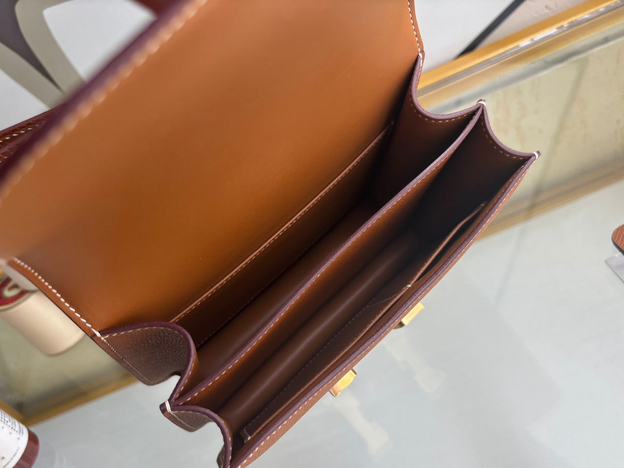Hermès Constance