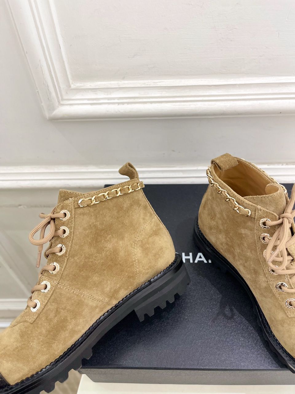 Chanel Ankle Boots de Camurça