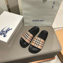 Chinelo Burberry Classic