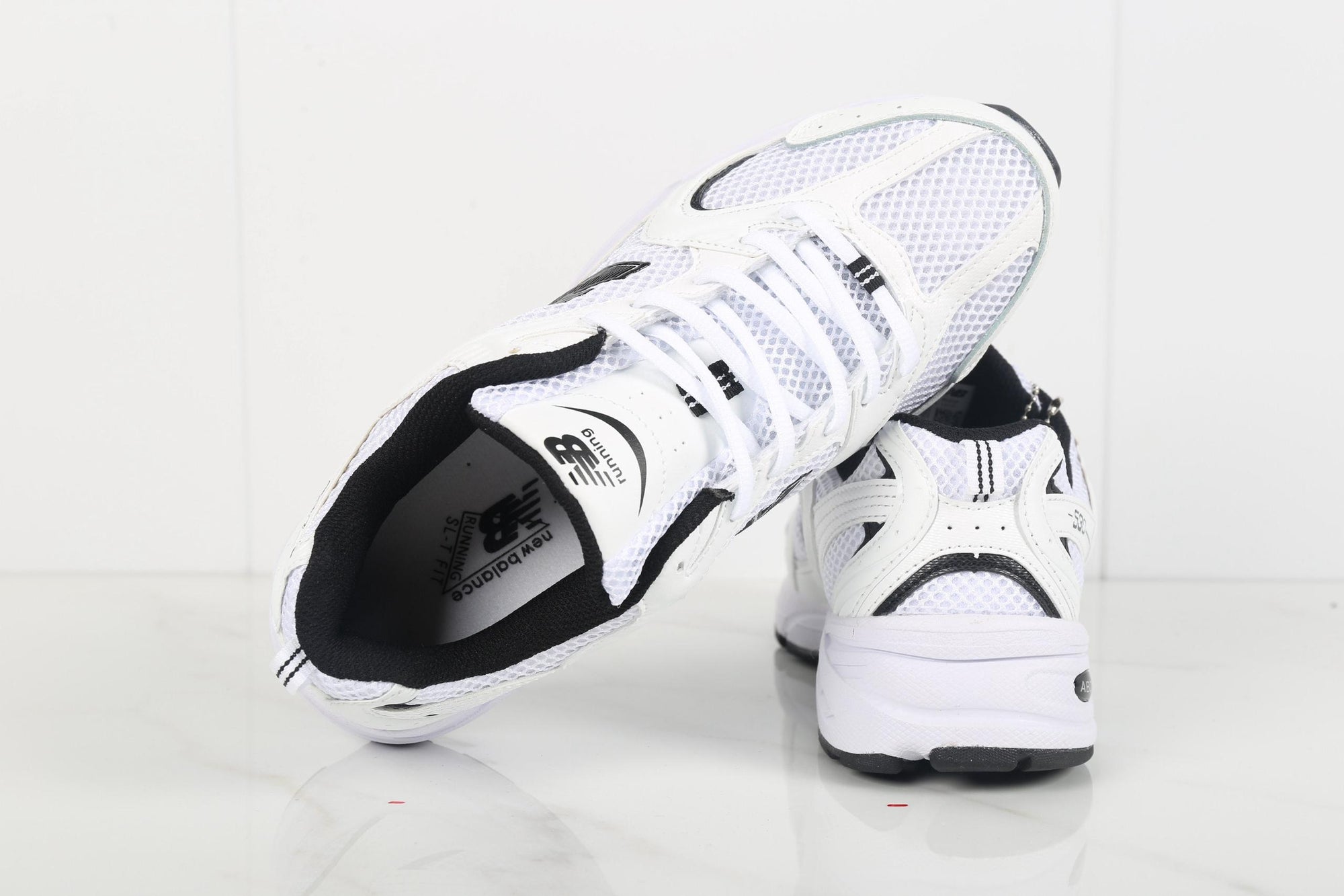 New Balance 530 White Black Details