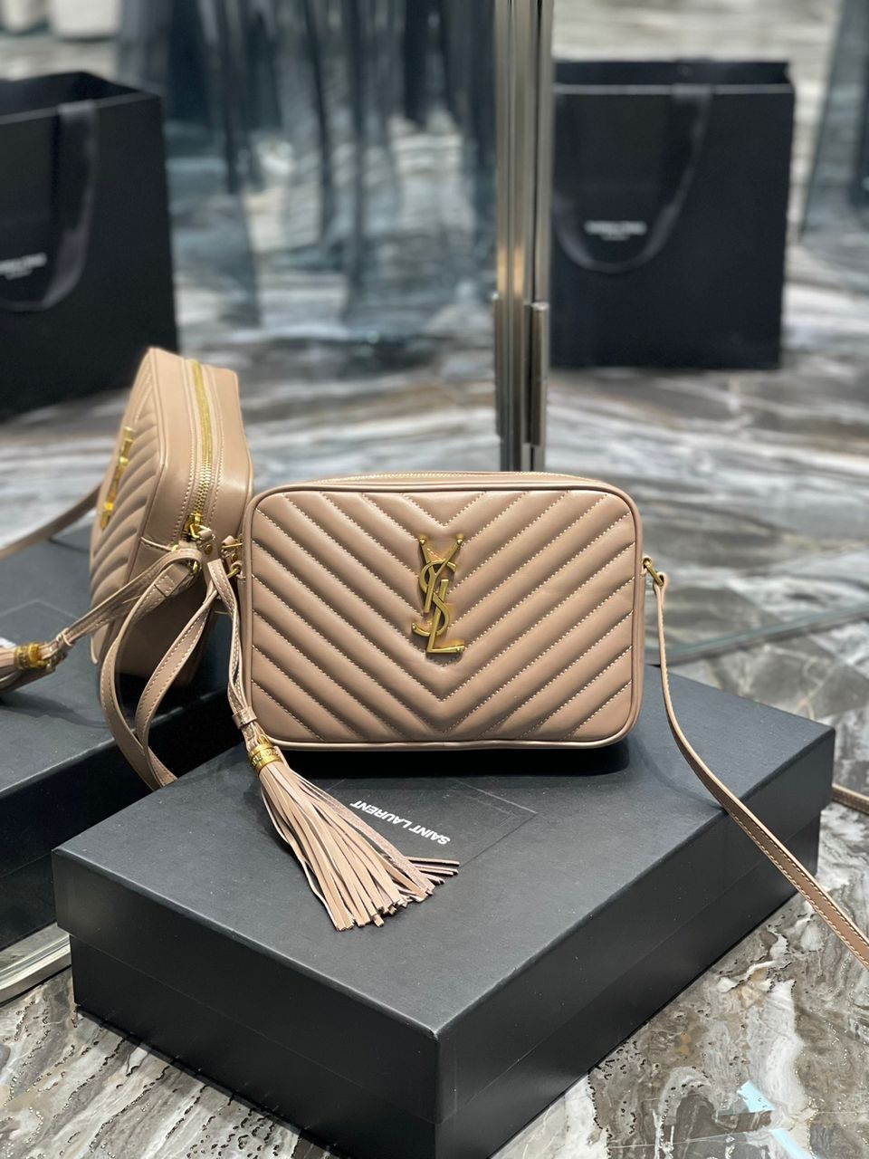 Yves Saint Laurent Bolsa Cámar Lou