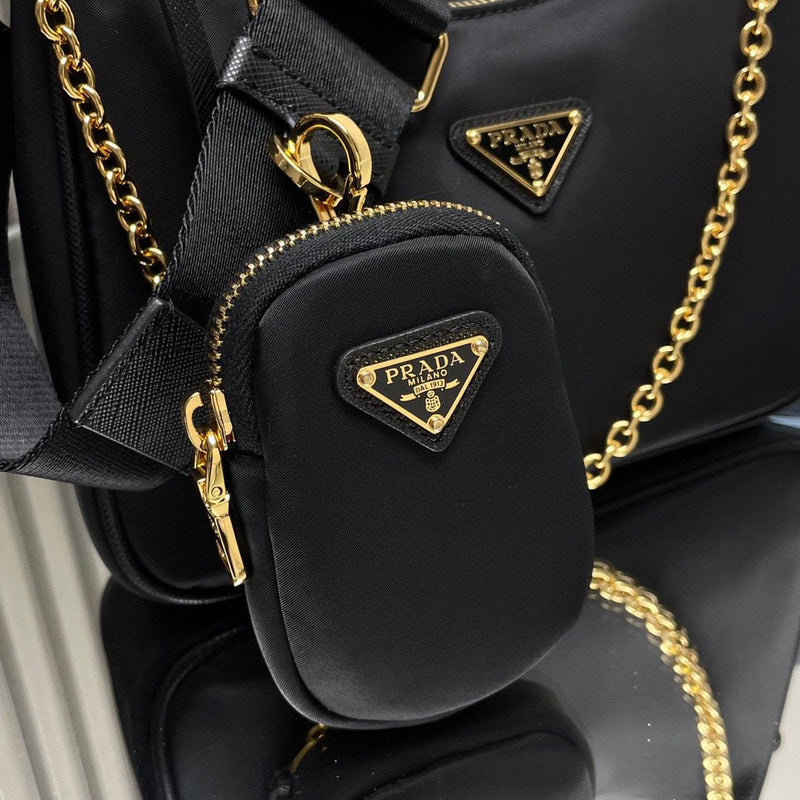 Bolsa Prada Re-Edition 2005 em Nylon Black Gold