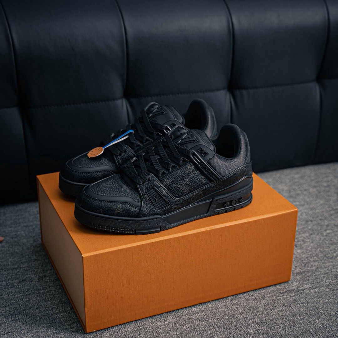 Trainer Black