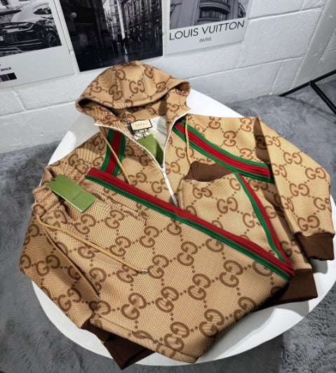 Conjunto Gucci GG Supreme