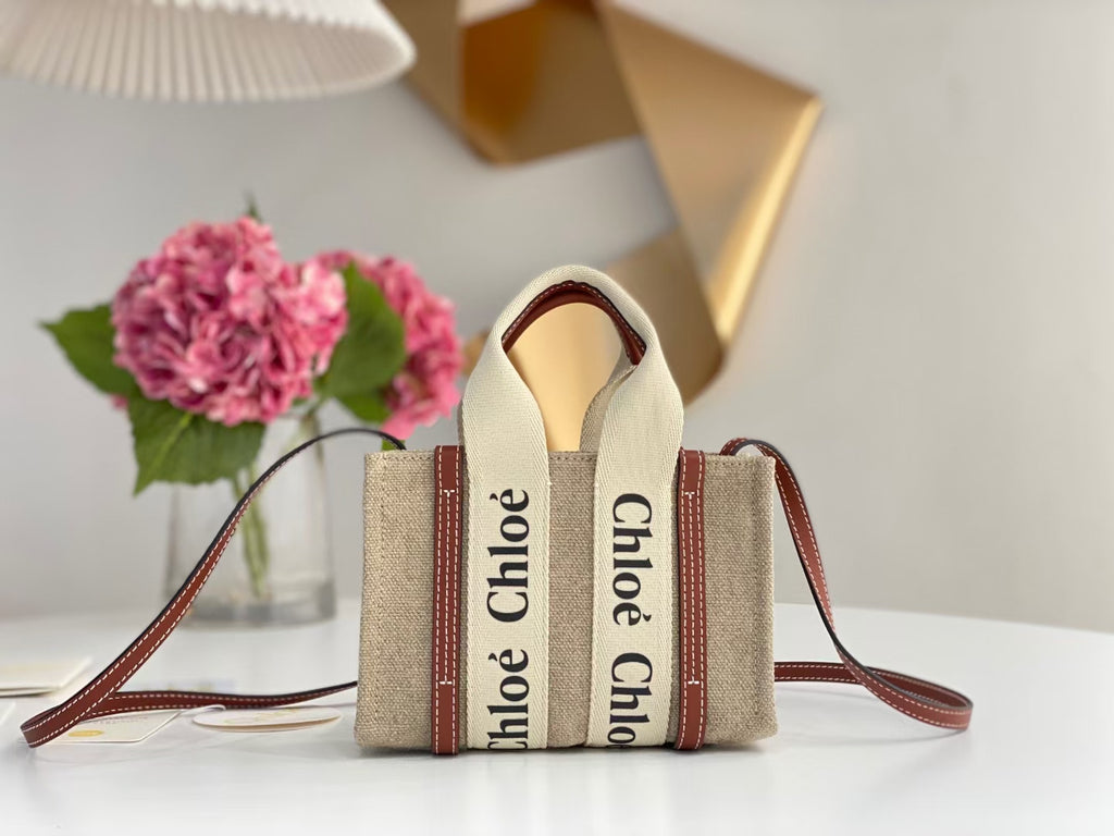 Chloé Nano Woody Tote Bag