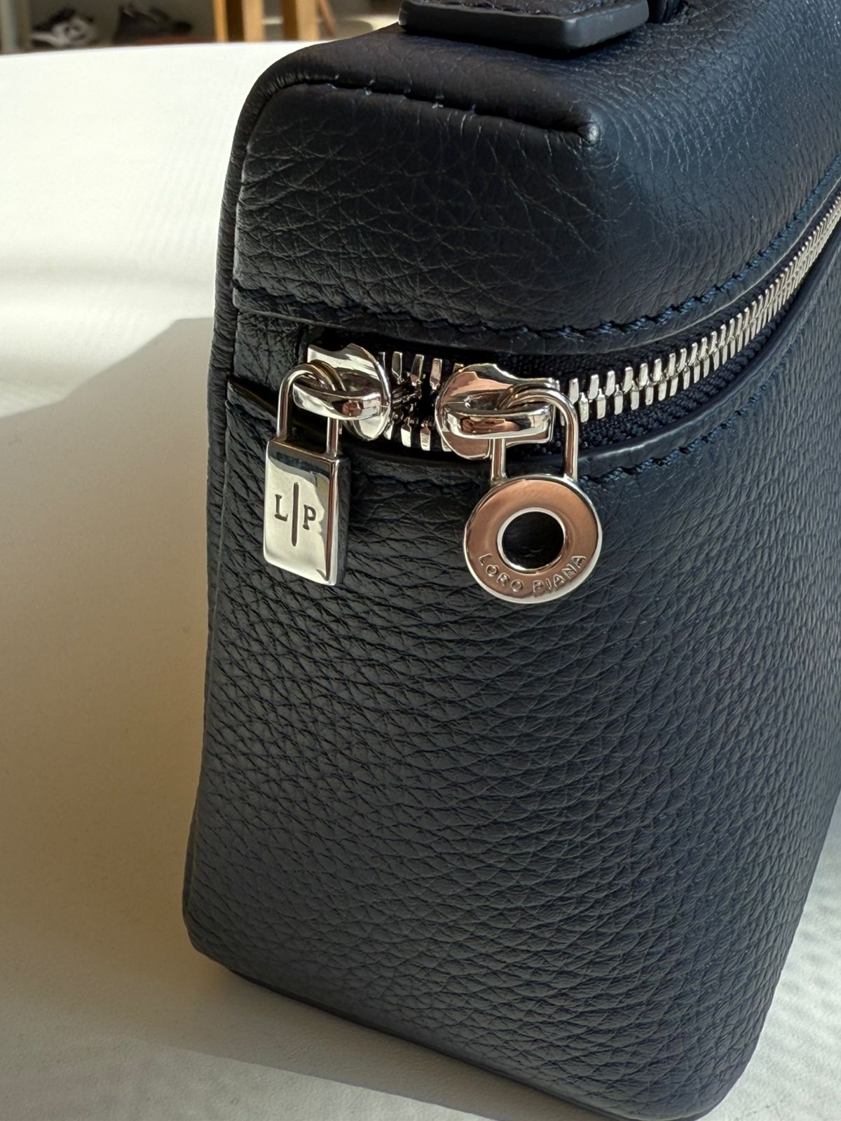 Loro Piana L19 Extra Pocket Pouch Blue – Manfrim Store