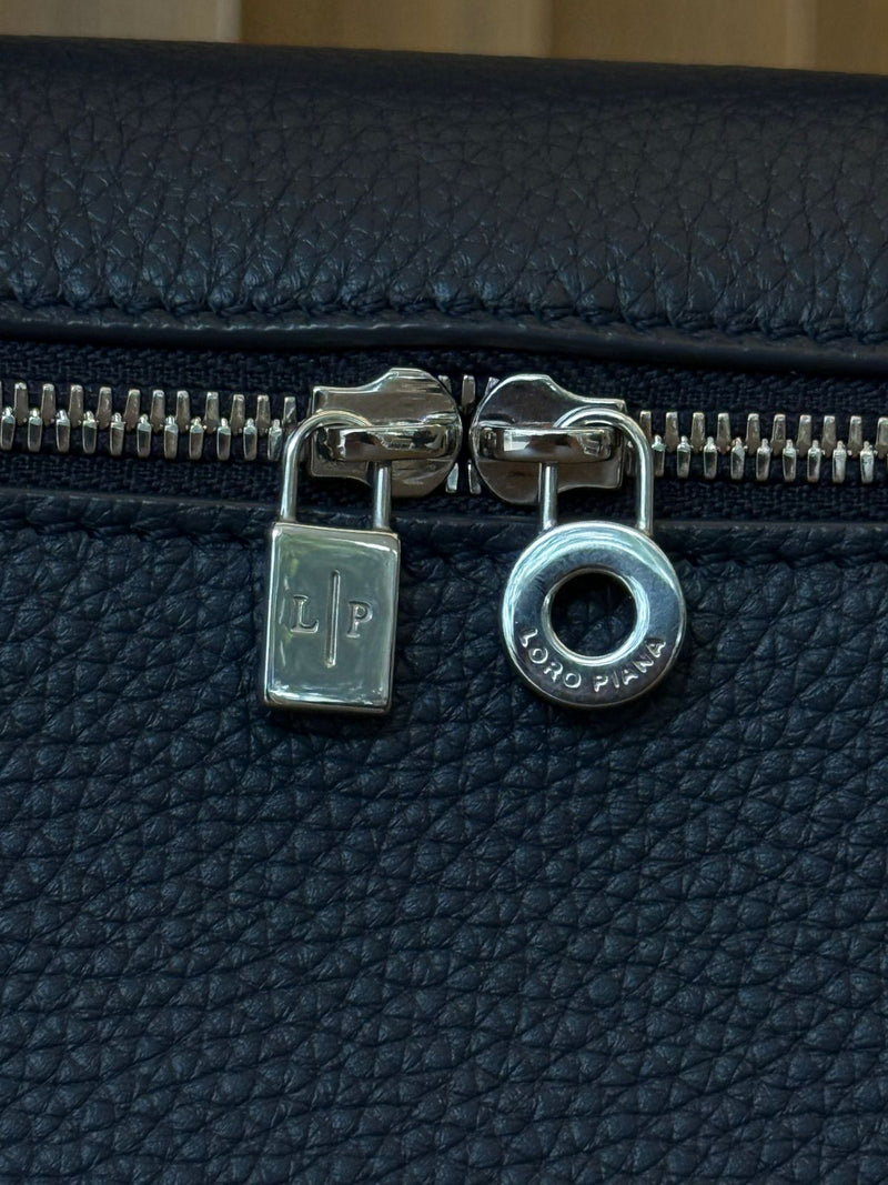 Loro Piana L19 Extra Pocket Pouch Ostritch (Pronta entrega)