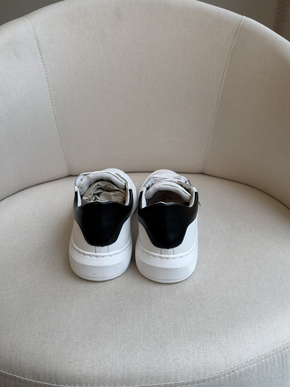 Tênis Judá Contrast Court White & Black ( Pronta Entrega)