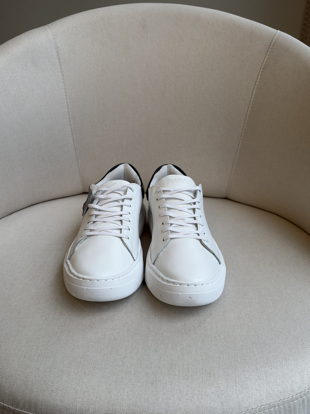 Tênis Judá Contrast Court White & Black ( Pronta Entrega)