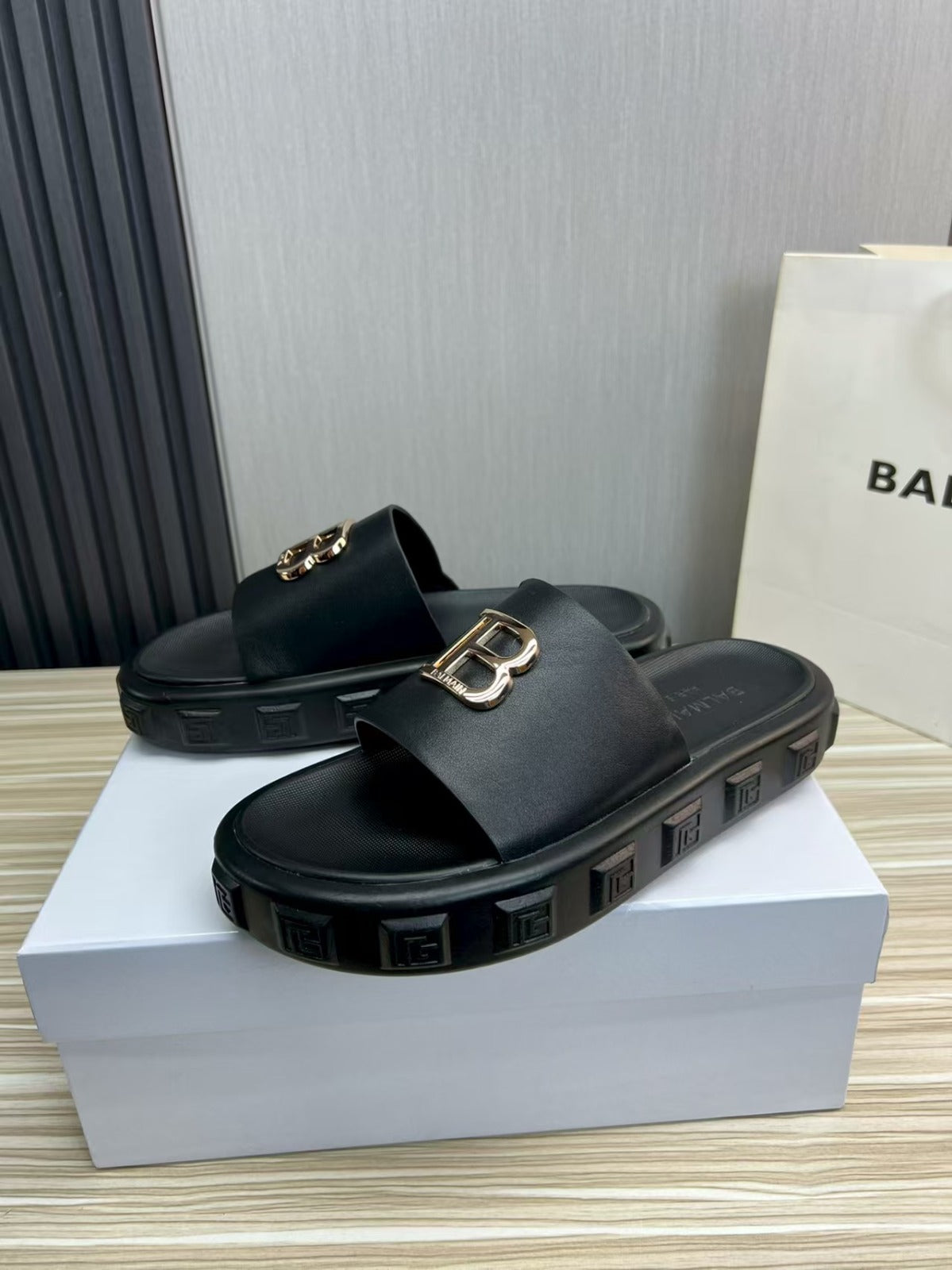 Balmain Slipper