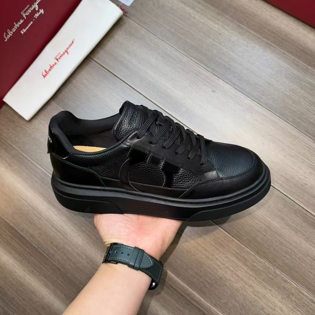 Tênis Ferragamo Black