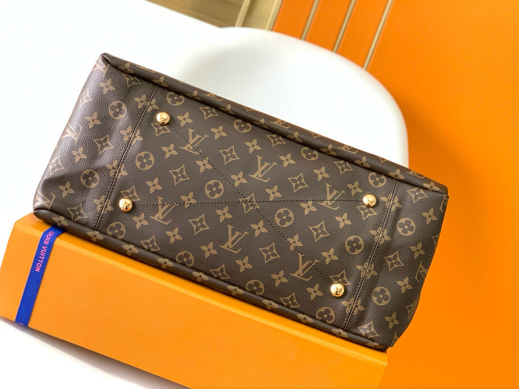 Louis Vuitton Artsy