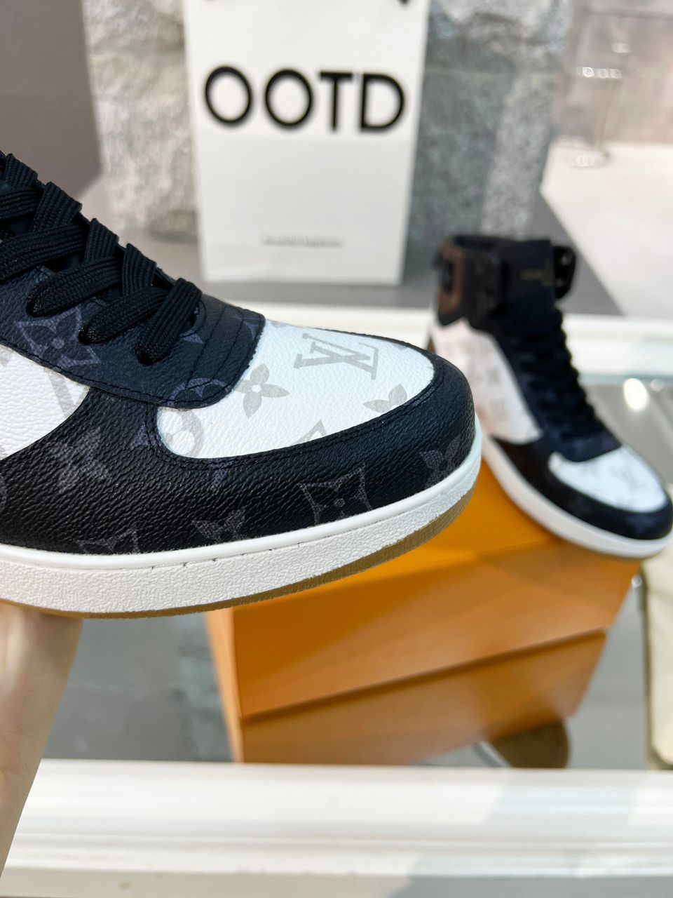 Louis Vuitton Rivoli Sneaker Boot (PRONTA ENTREGA )