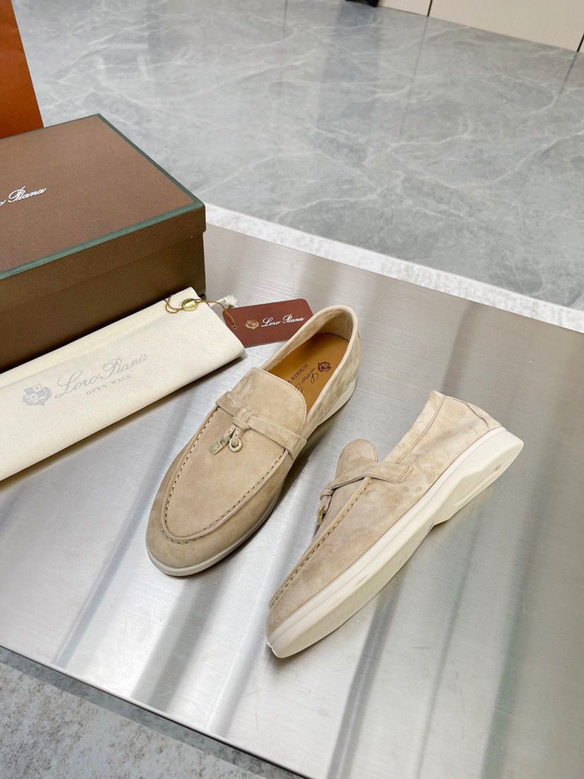 Loro Piana Summer Charms Walk Camurça Bege