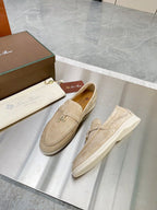 Loro Piana Summer Charms Walk Camurça Bege