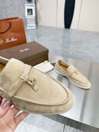 Loro Piana Summer Charms Walk Camurça Bege