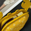 Chaveiro Bag Charm LV Crab Yellow