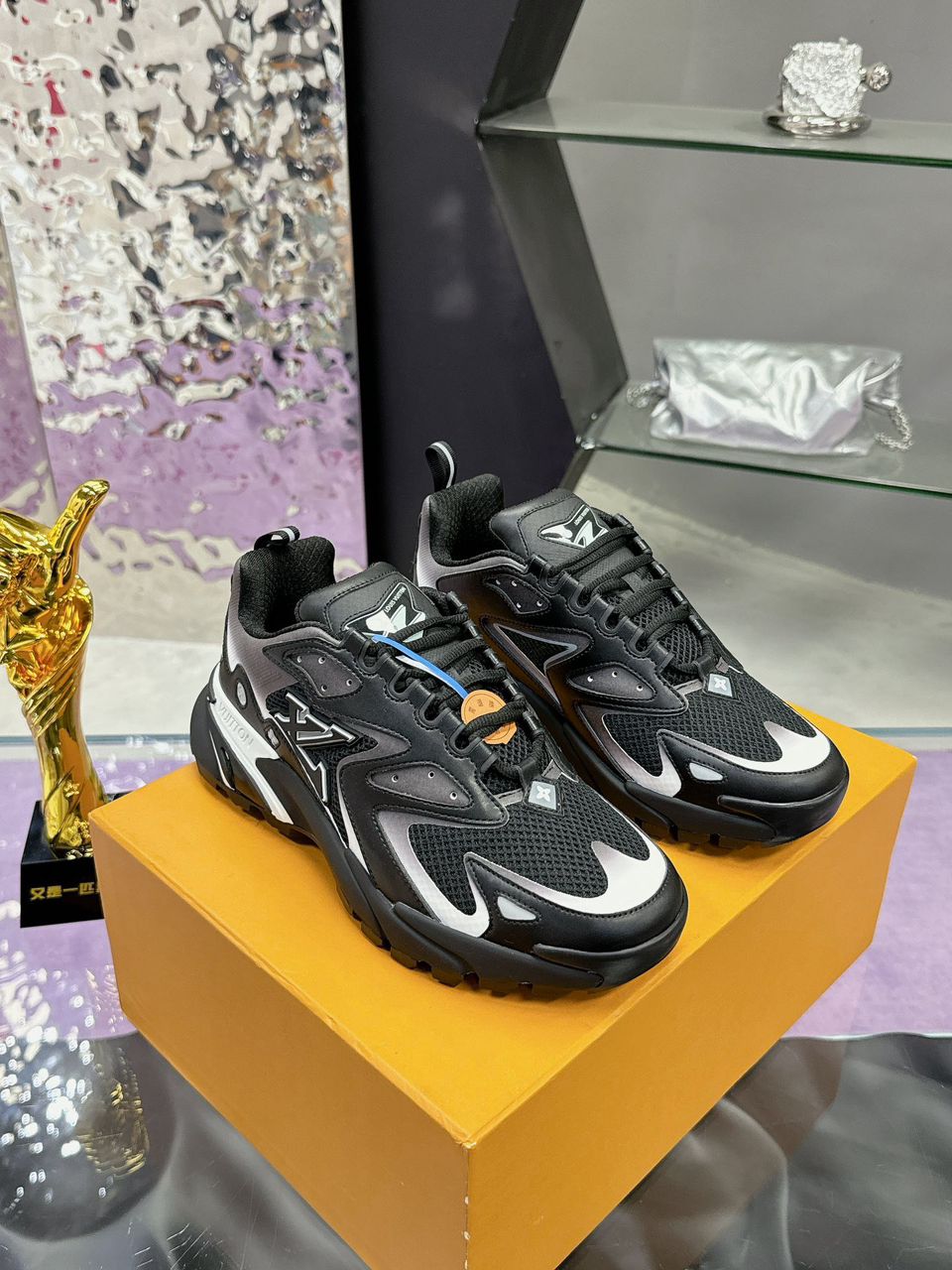 Louis Vuitton Runner Tatic Black