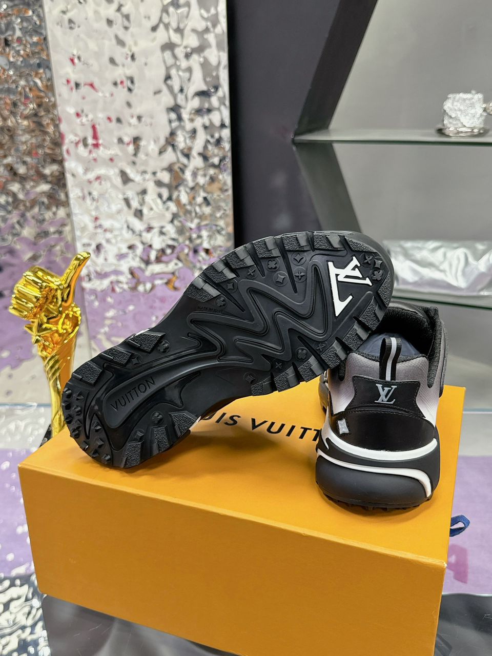 Louis Vuitton Runner Tatic Black