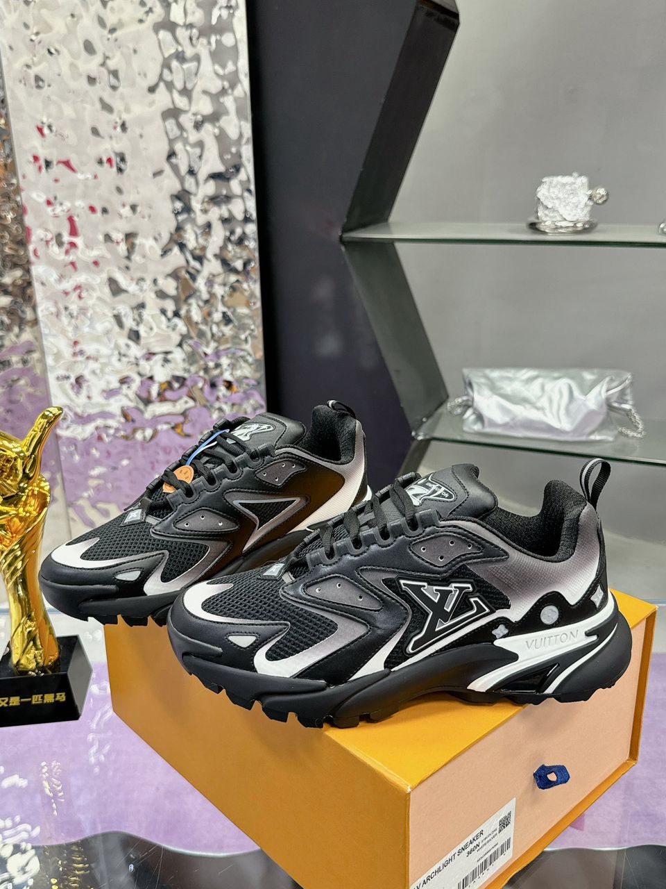 Louis Vuitton Runner Tatic Black