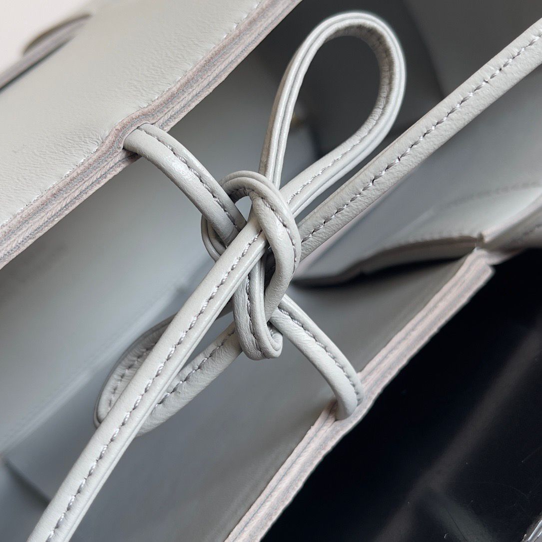 Bottega VenetaArco Tote White