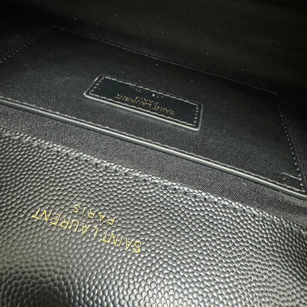Saint Laurent Kate Chain Bag Black Ferragens Douradas