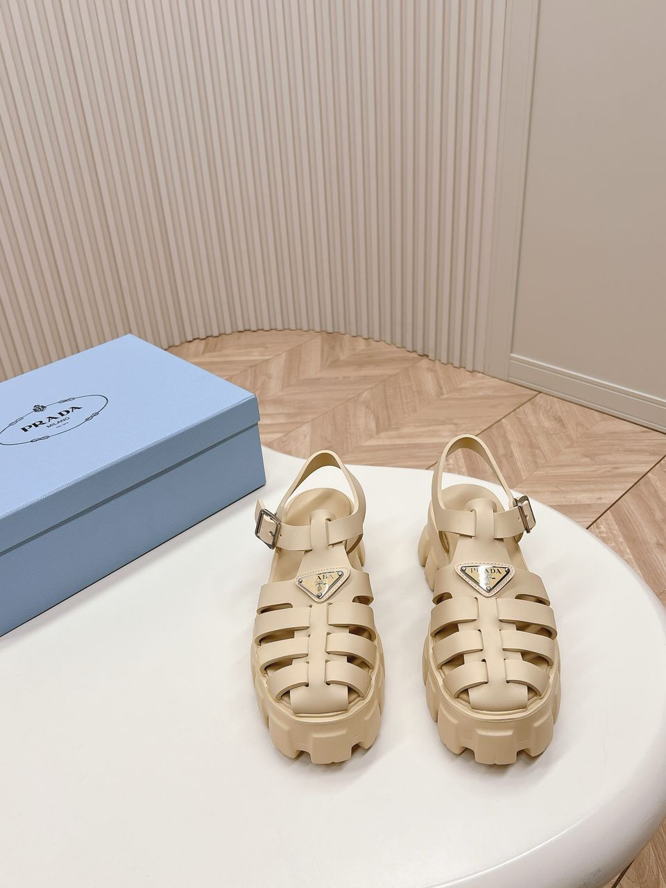 Prada Monolith Quartzo