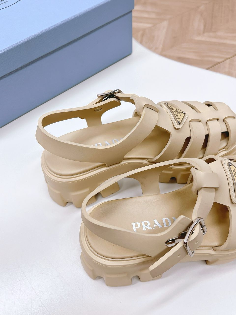 Prada Monolith Quartzo