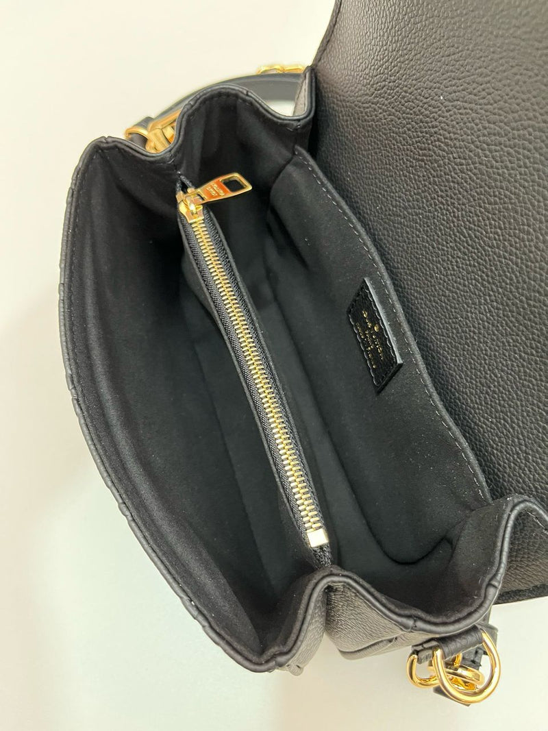 Pochette Métis East West Monogram Empreinte Black