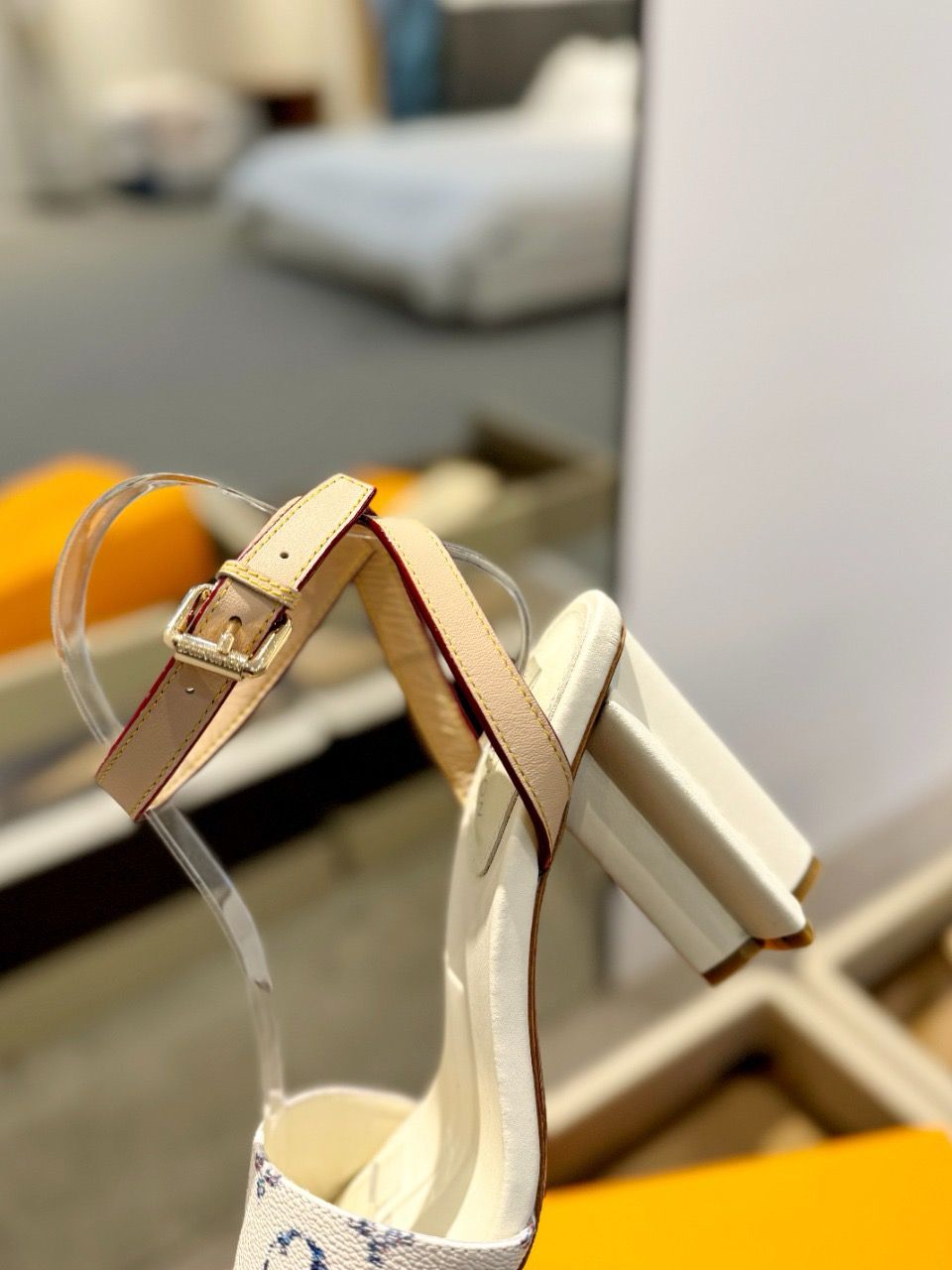 Lv Silhouette Sandal