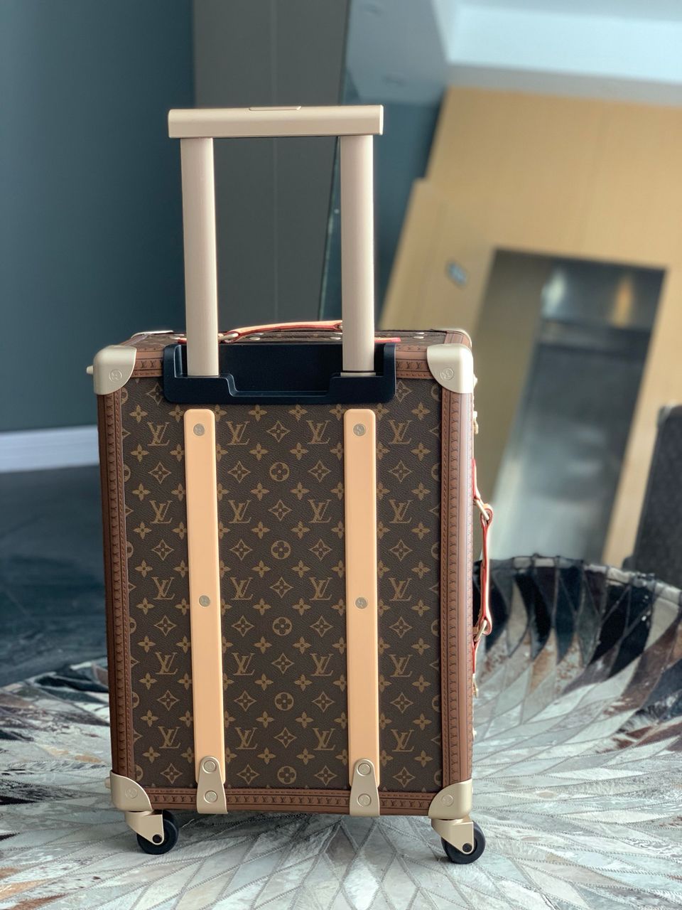 Mala Lv Rolling Trunk Monogram