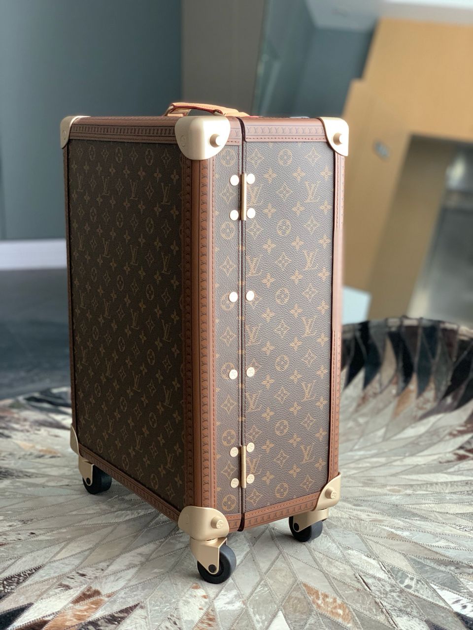 Mala Lv Rolling Trunk Monogram