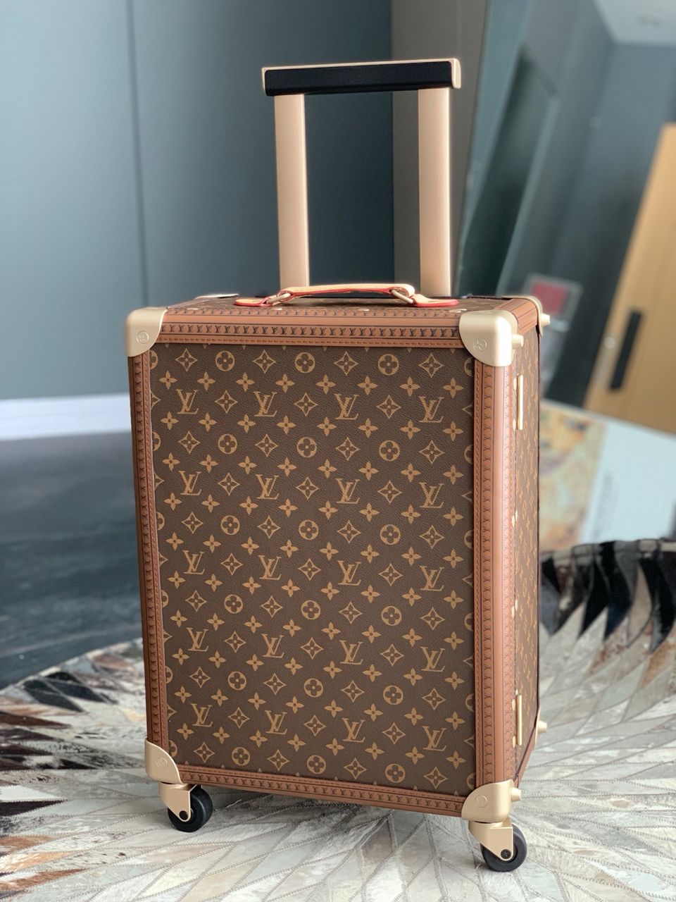 Mala Lv Rolling Trunk Monogram