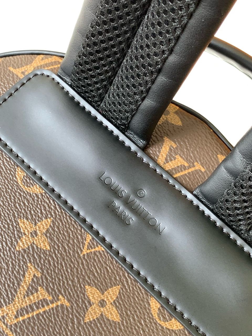 Mochila Lv Monogram Josh