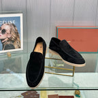 Loro Piana Summer Walk Camurça Preto.