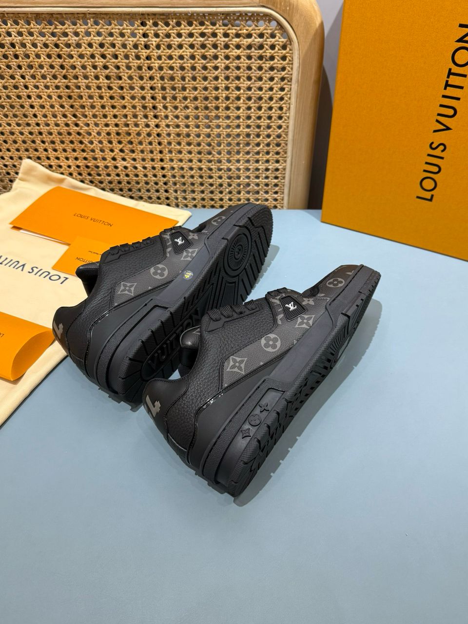 LV Trainer #54 Sneaker Black.