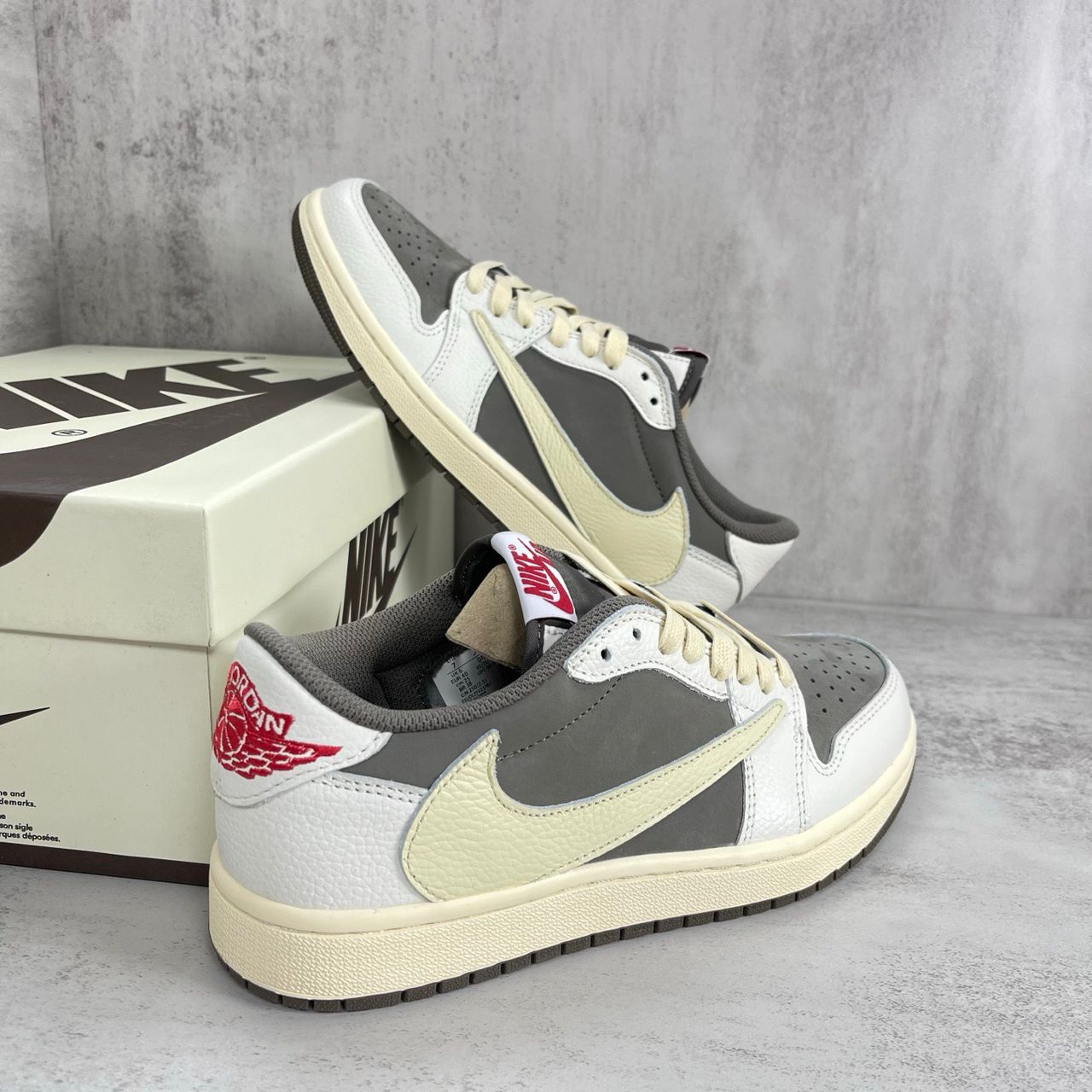 Jordan 1 Retro Low OG SP Travis Scott Reverse Mocha Bege