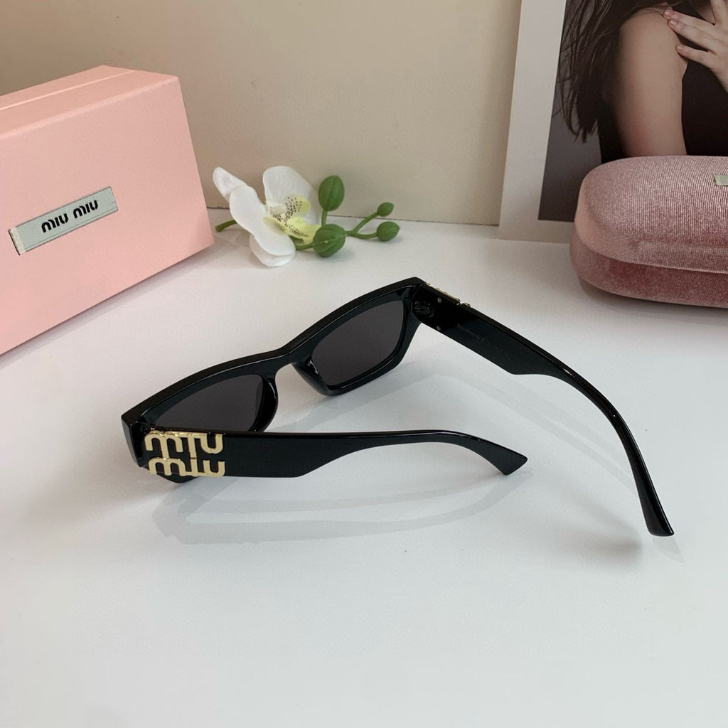 Neo-Vintage Black Miu Miu