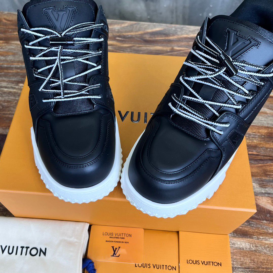 Trainer Maxi Black
