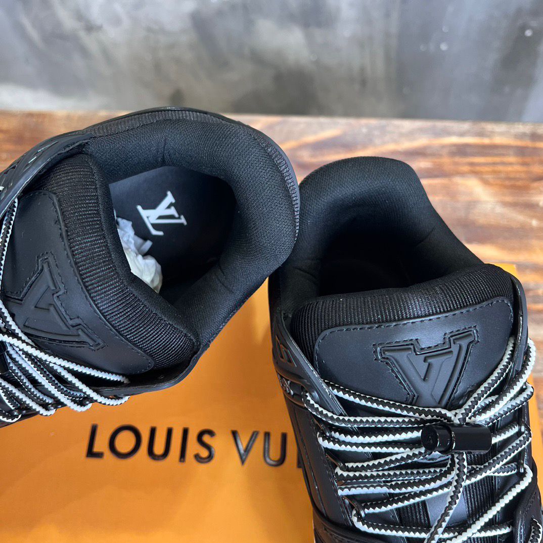 Trainer Maxi Black