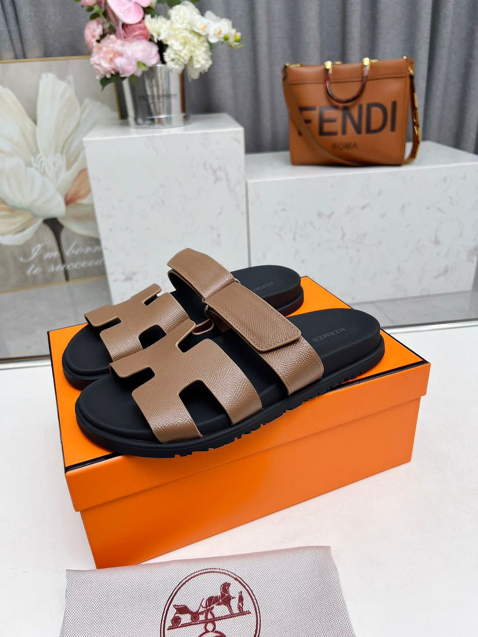 Hermes Chypre Sandal Étoupe