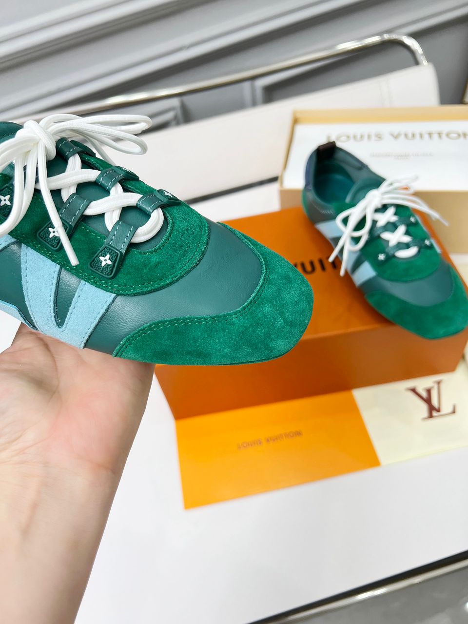 Sneakerina LV
