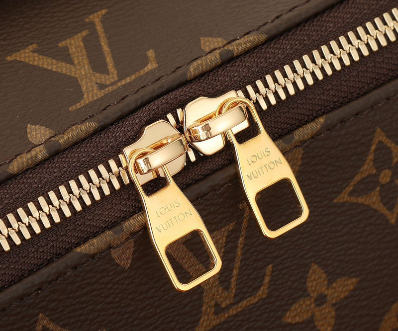 Necessaire Lv Toiletry Monogram Bag