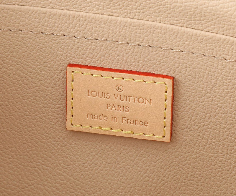 Necessaire Lv Toiletry Monogram Bag