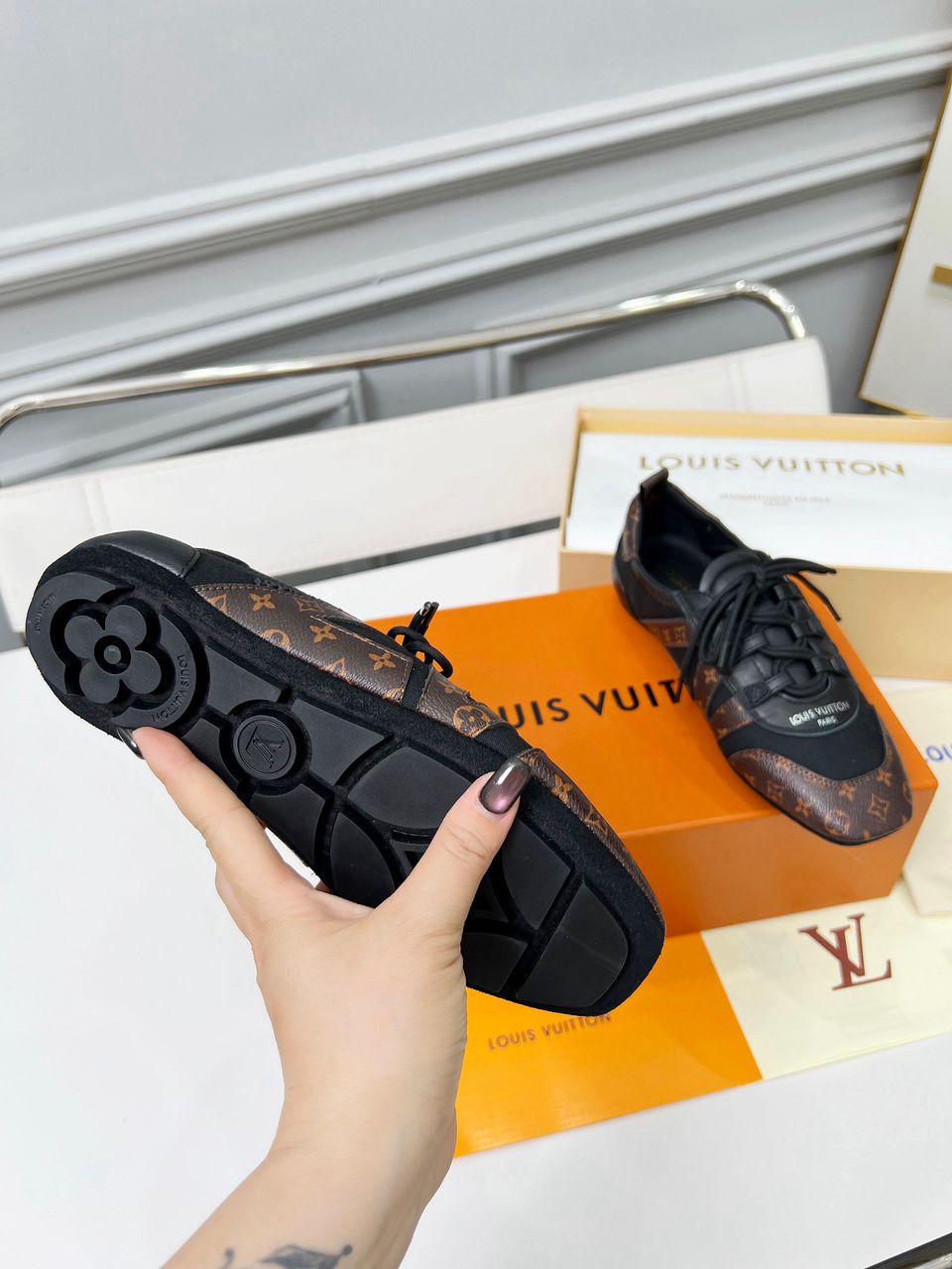 Sneakerina LV